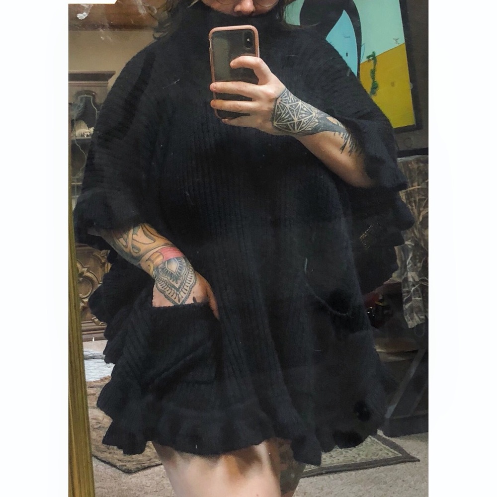 EXTREMELY COZY turtleneck poncho !!